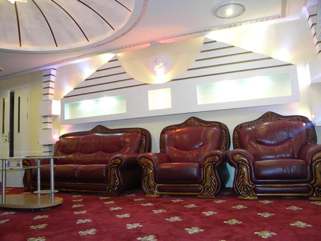 Gloria Mini-Hotel คีชีเนา ภายนอก รูปภาพ