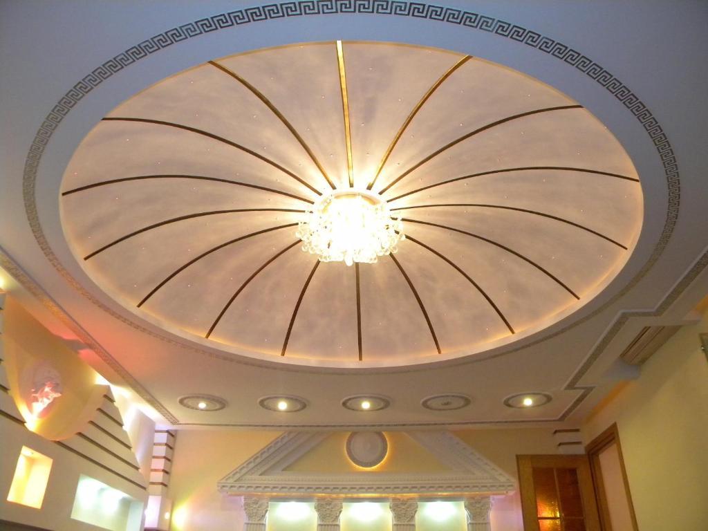 Gloria Mini-Hotel คีชีเนา ภายนอก รูปภาพ