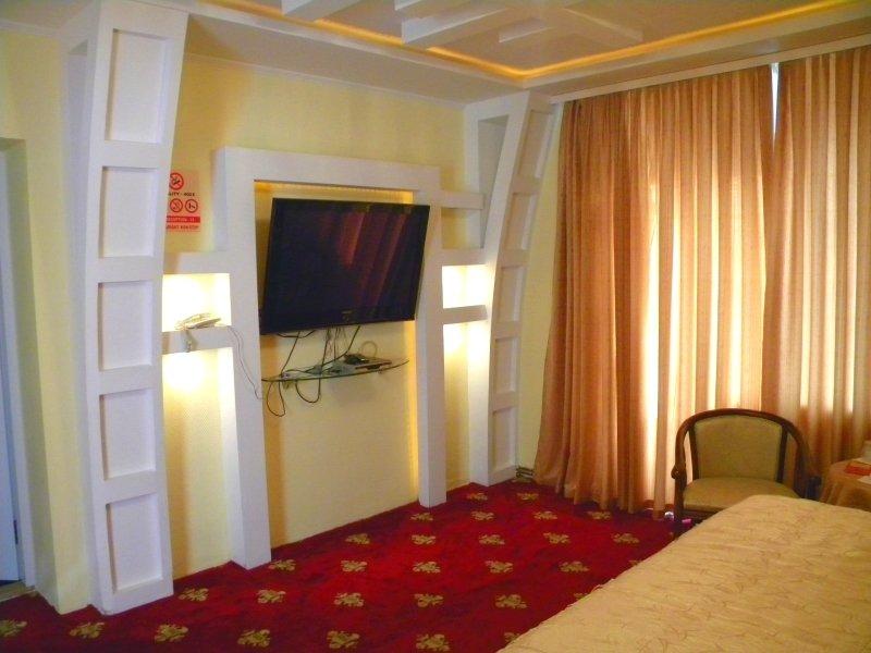 Gloria Mini-Hotel คีชีเนา ภายนอก รูปภาพ