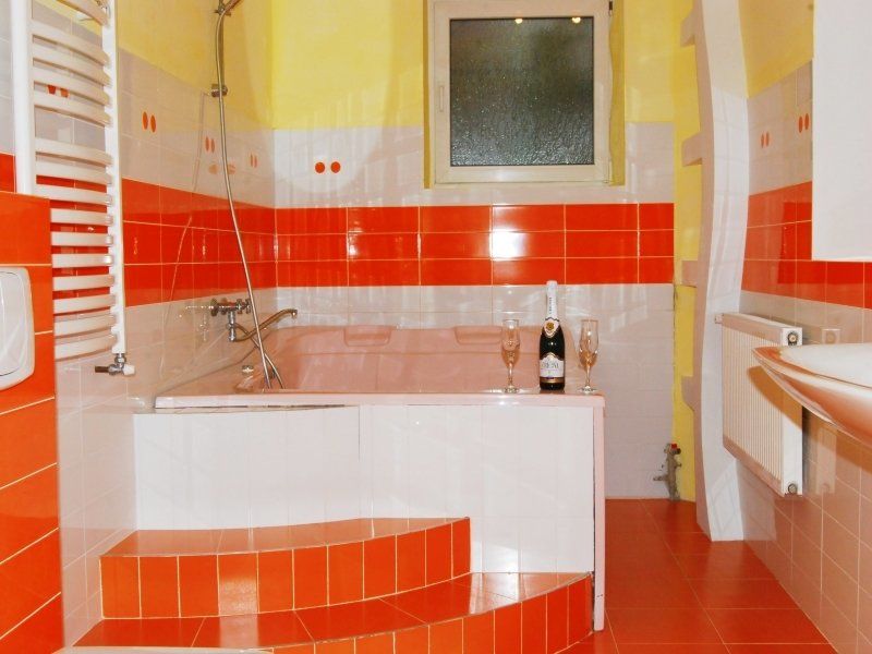 Gloria Mini-Hotel คีชีเนา ภายนอก รูปภาพ