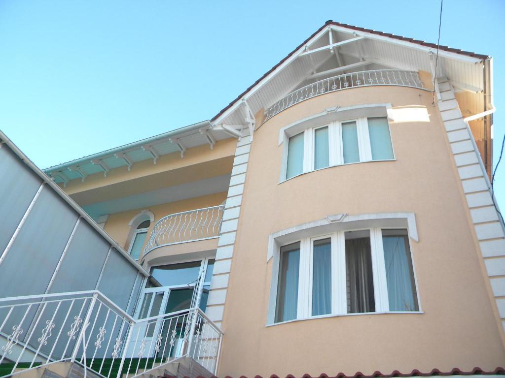 Gloria Mini-Hotel คีชีเนา ภายนอก รูปภาพ